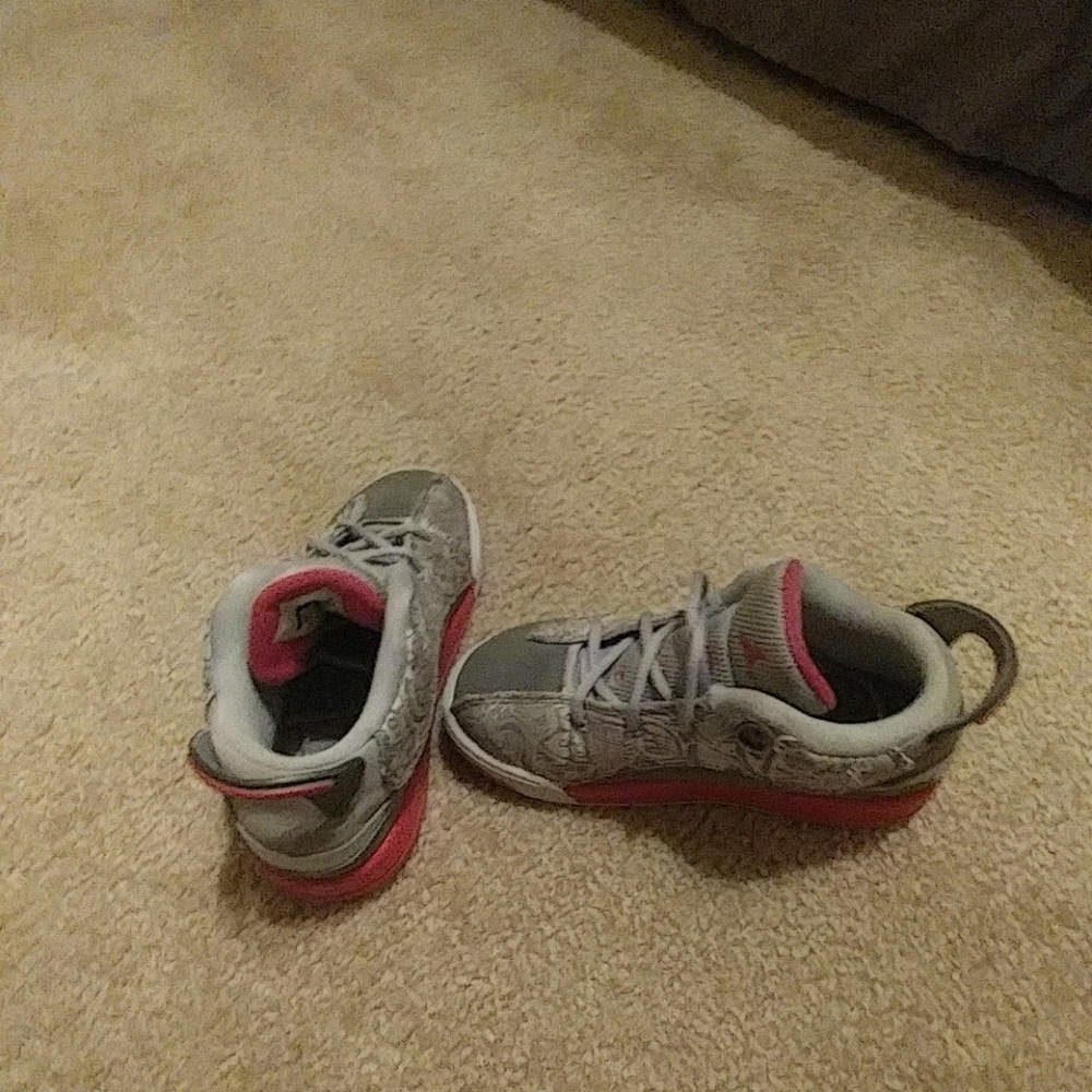 Shoes - Picture 4 of 4